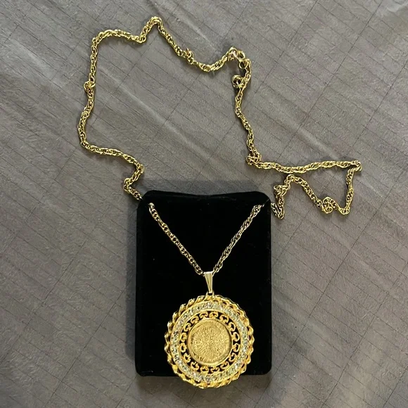 Regal Gems Gold and Silver Pendant Necklace - Picture 7 of 9